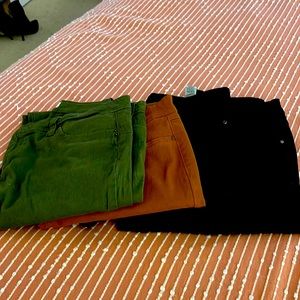 4 Pair of Women Jeans